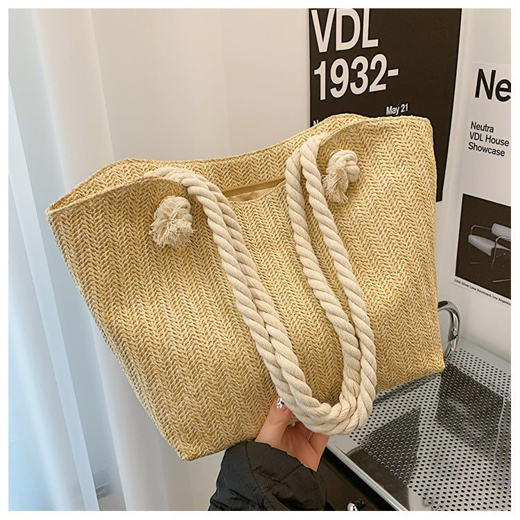 Women's Large Straw Shoulder Bag | Fashionable & Spacious Handbag